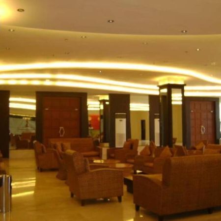 Pamulinawen Hotel Laoag Extérieur photo