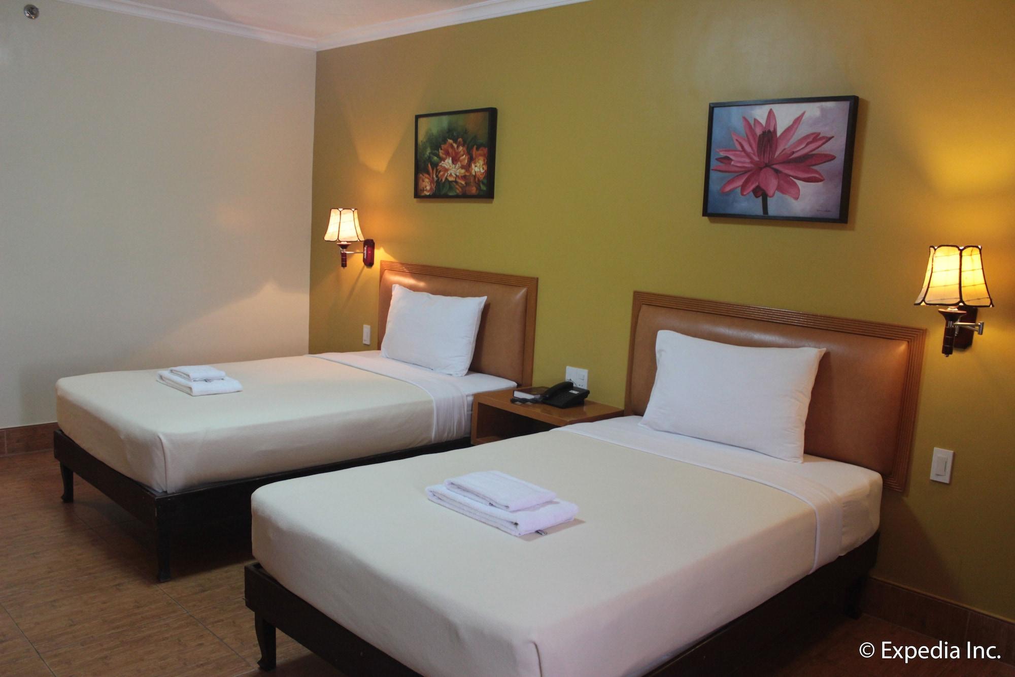 Pamulinawen Hotel Laoag Extérieur photo