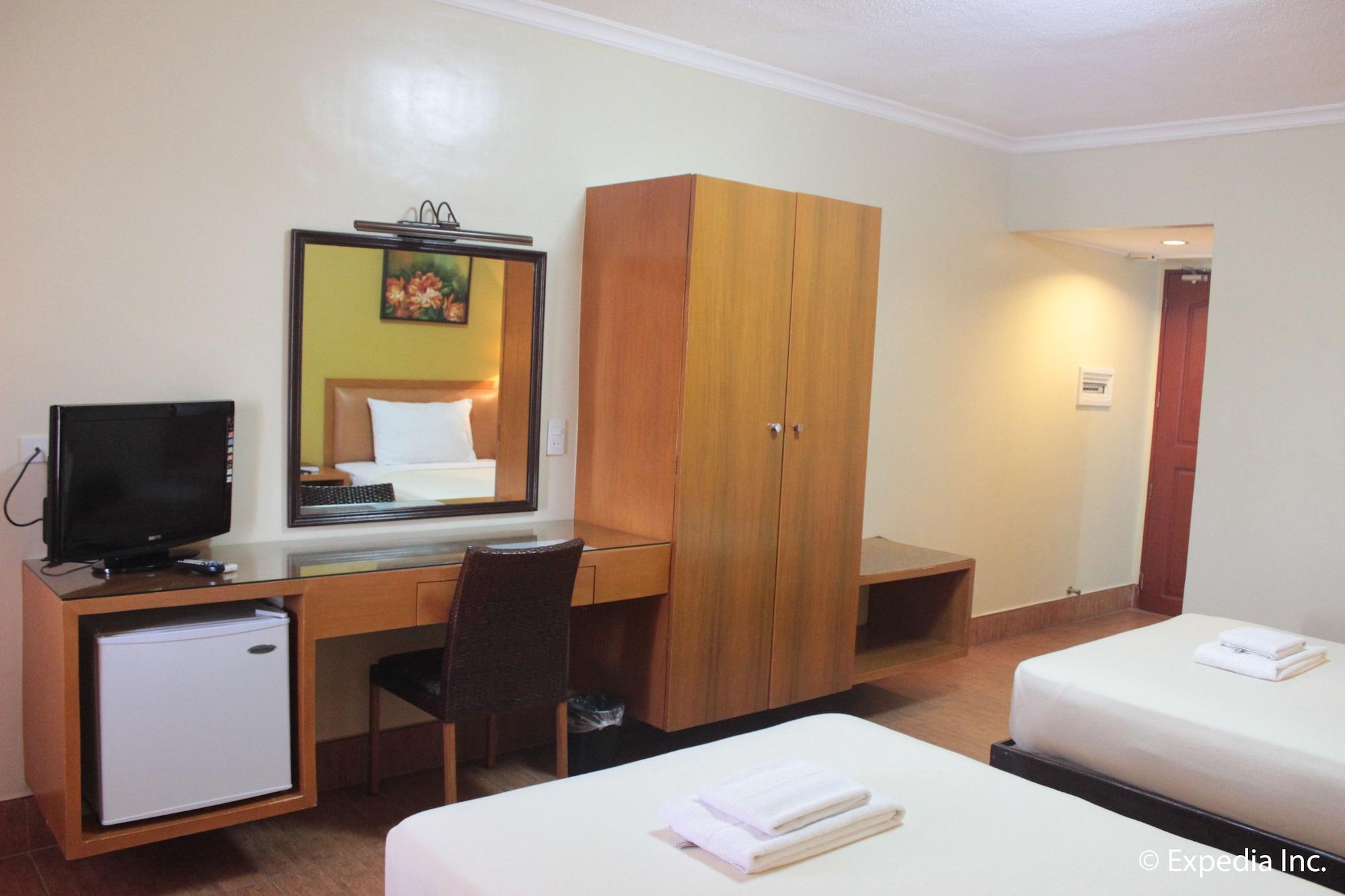 Pamulinawen Hotel Laoag Extérieur photo