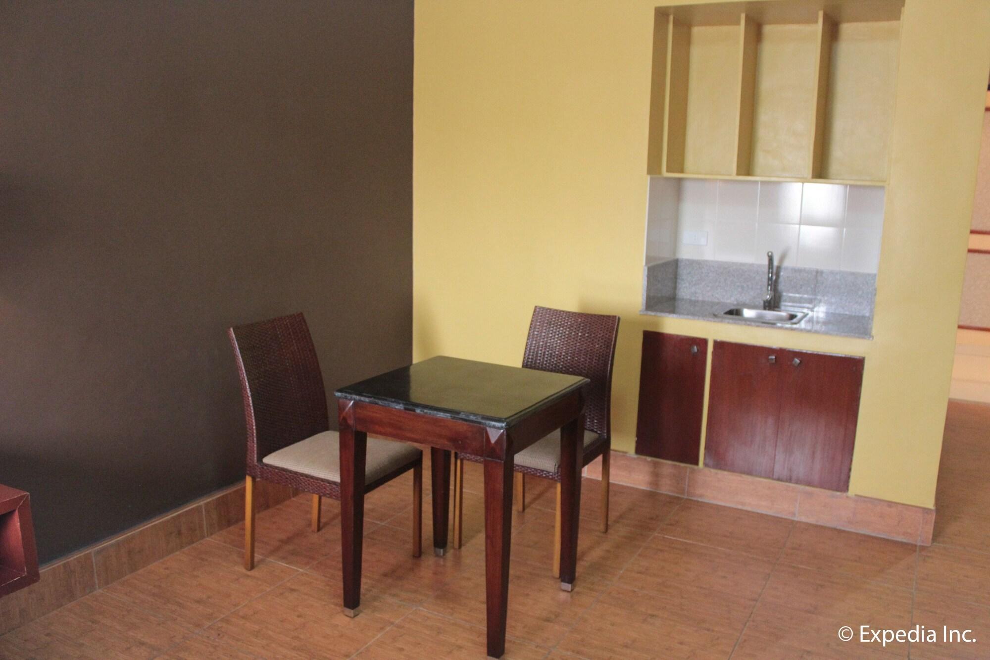 Pamulinawen Hotel Laoag Extérieur photo