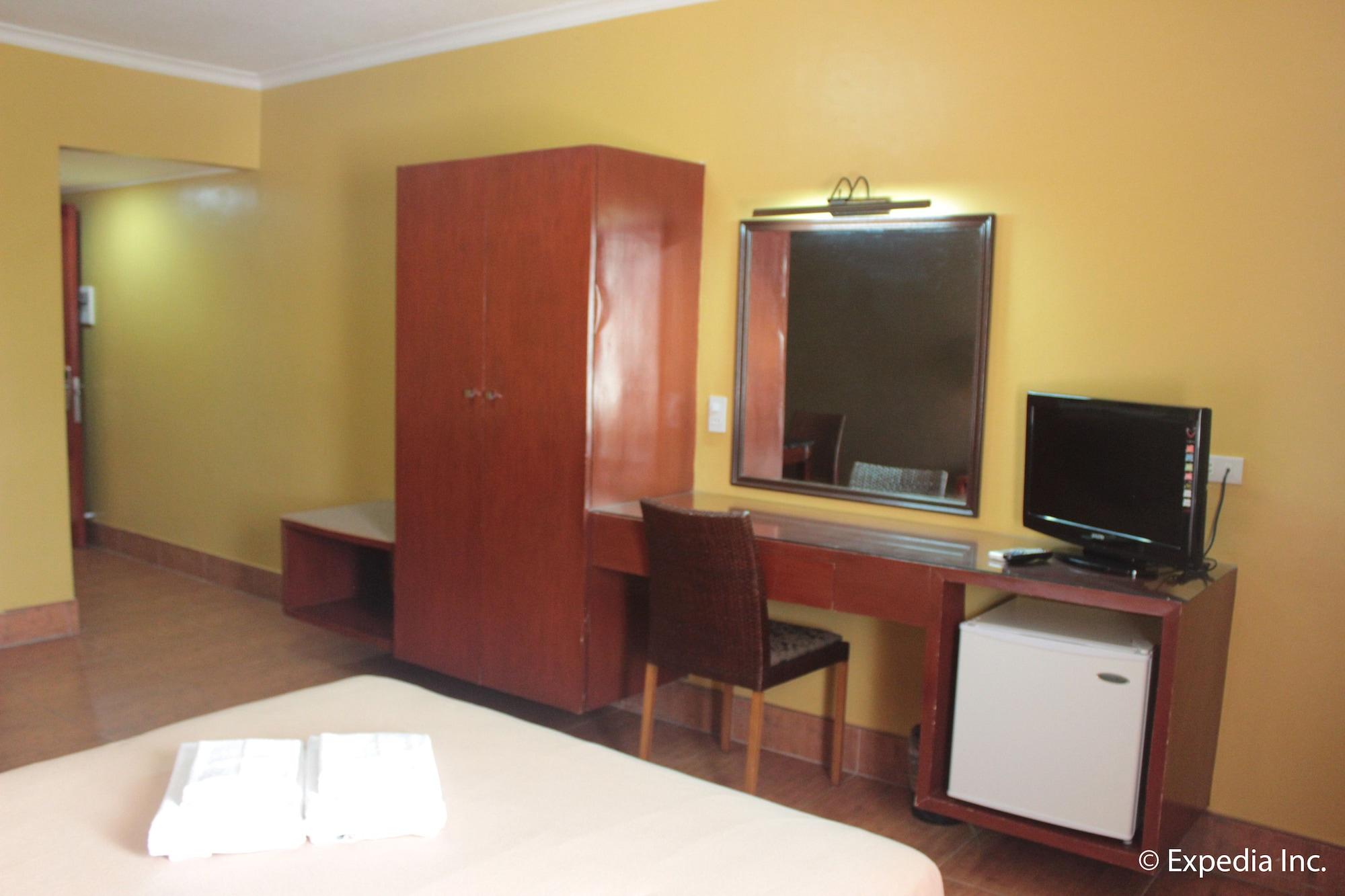 Pamulinawen Hotel Laoag Extérieur photo