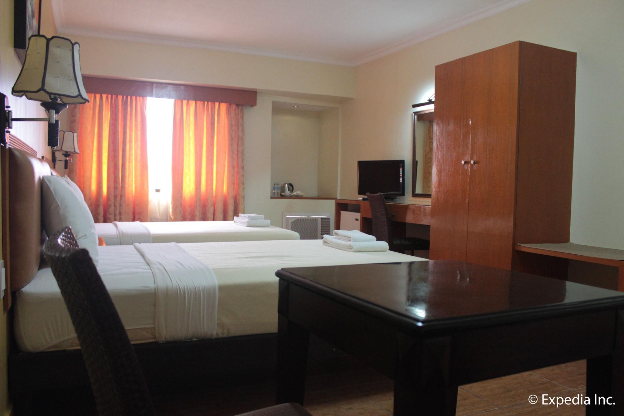Pamulinawen Hotel Laoag Extérieur photo