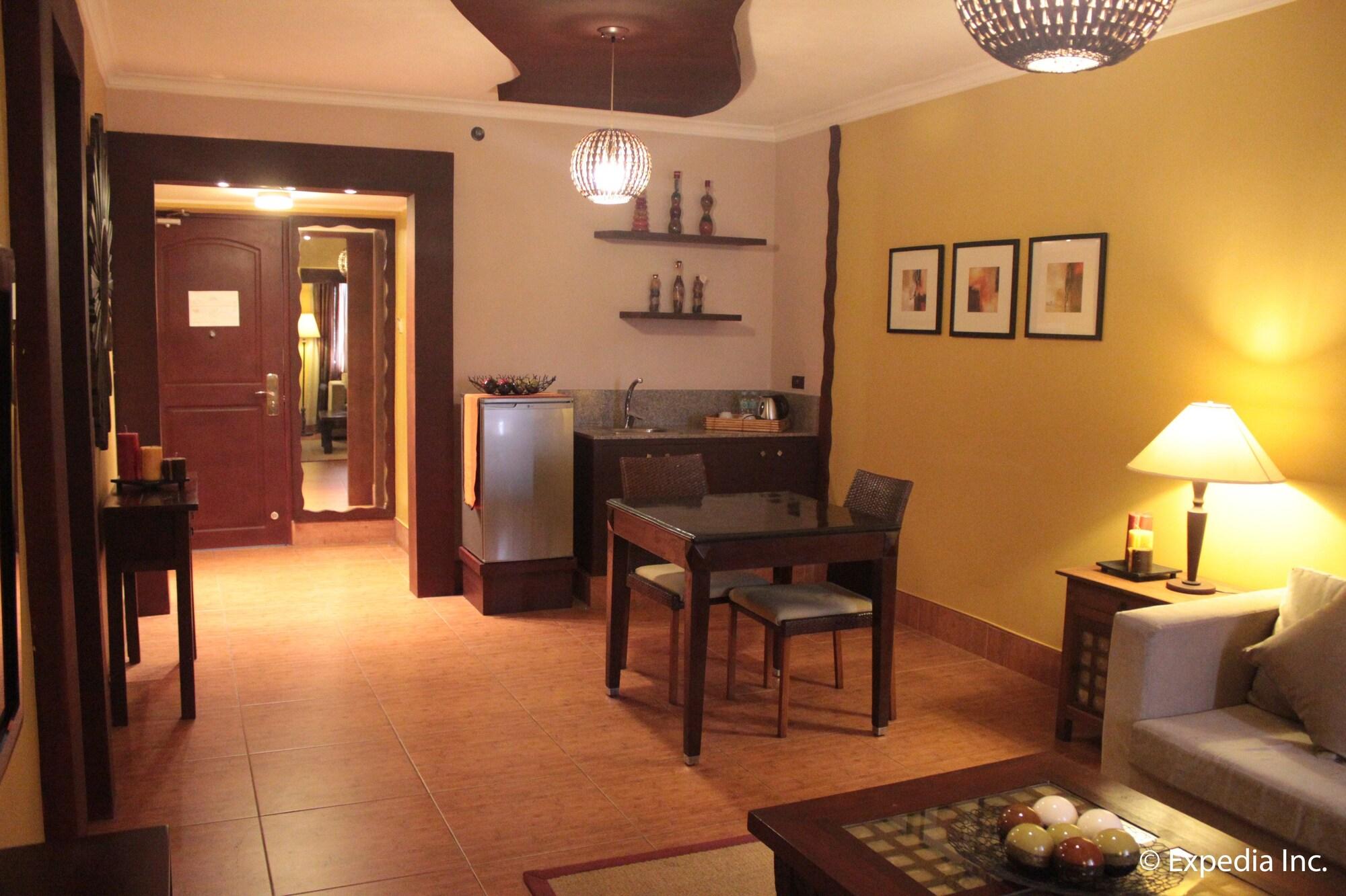Pamulinawen Hotel Laoag Extérieur photo
