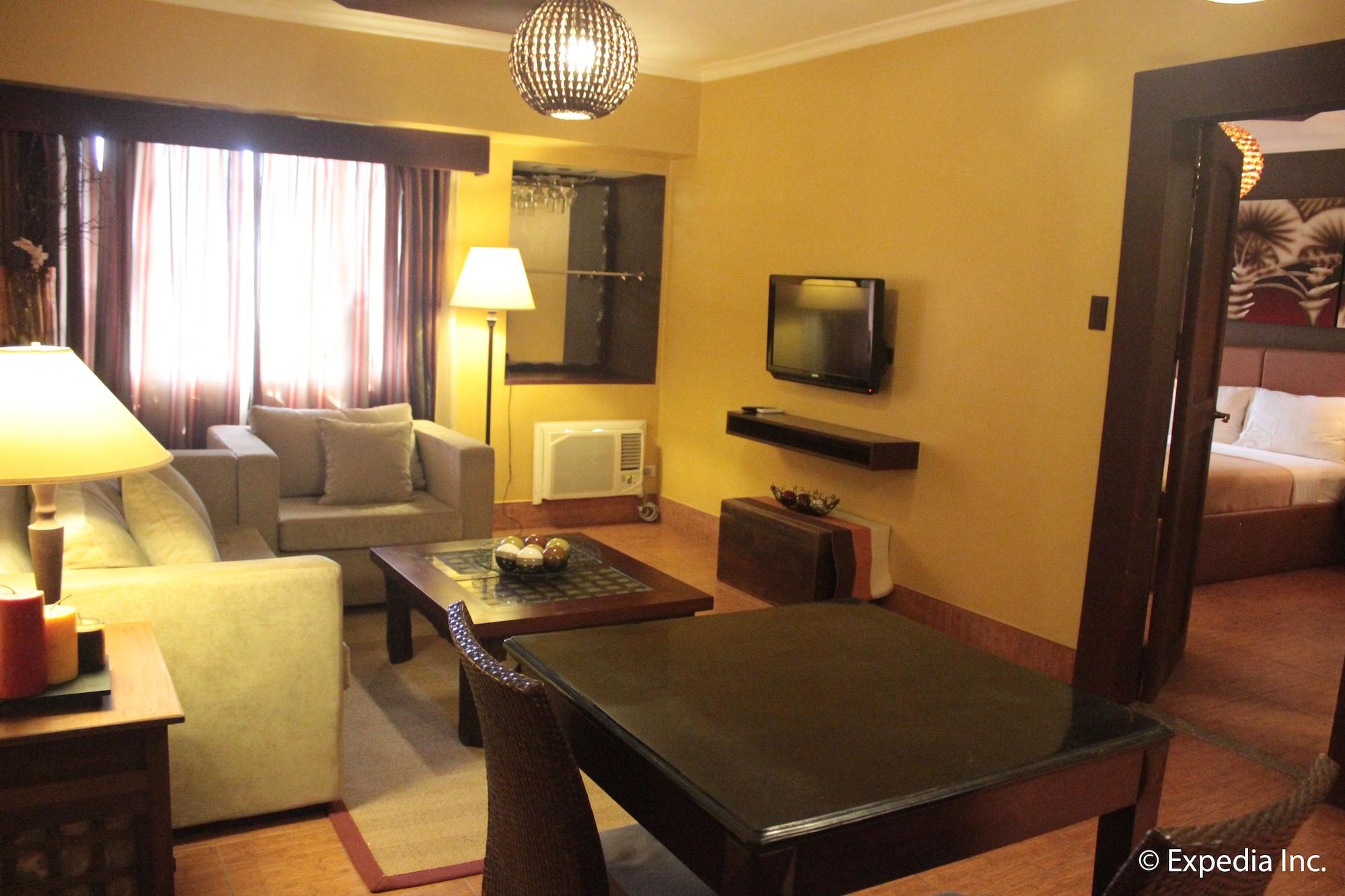 Pamulinawen Hotel Laoag Extérieur photo