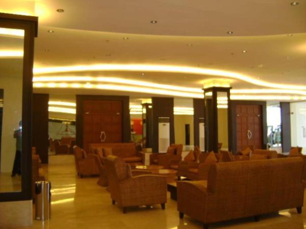 Pamulinawen Hotel Laoag Extérieur photo